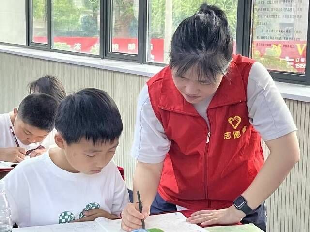 學分類知識，樹環(huán)保意識