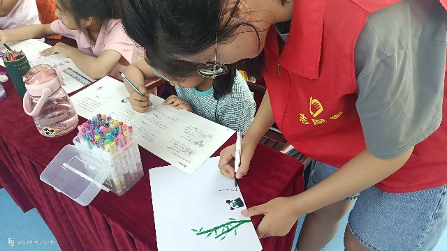 安徽學子三下鄉(xiāng)：加強安全意識，共建平安社會
