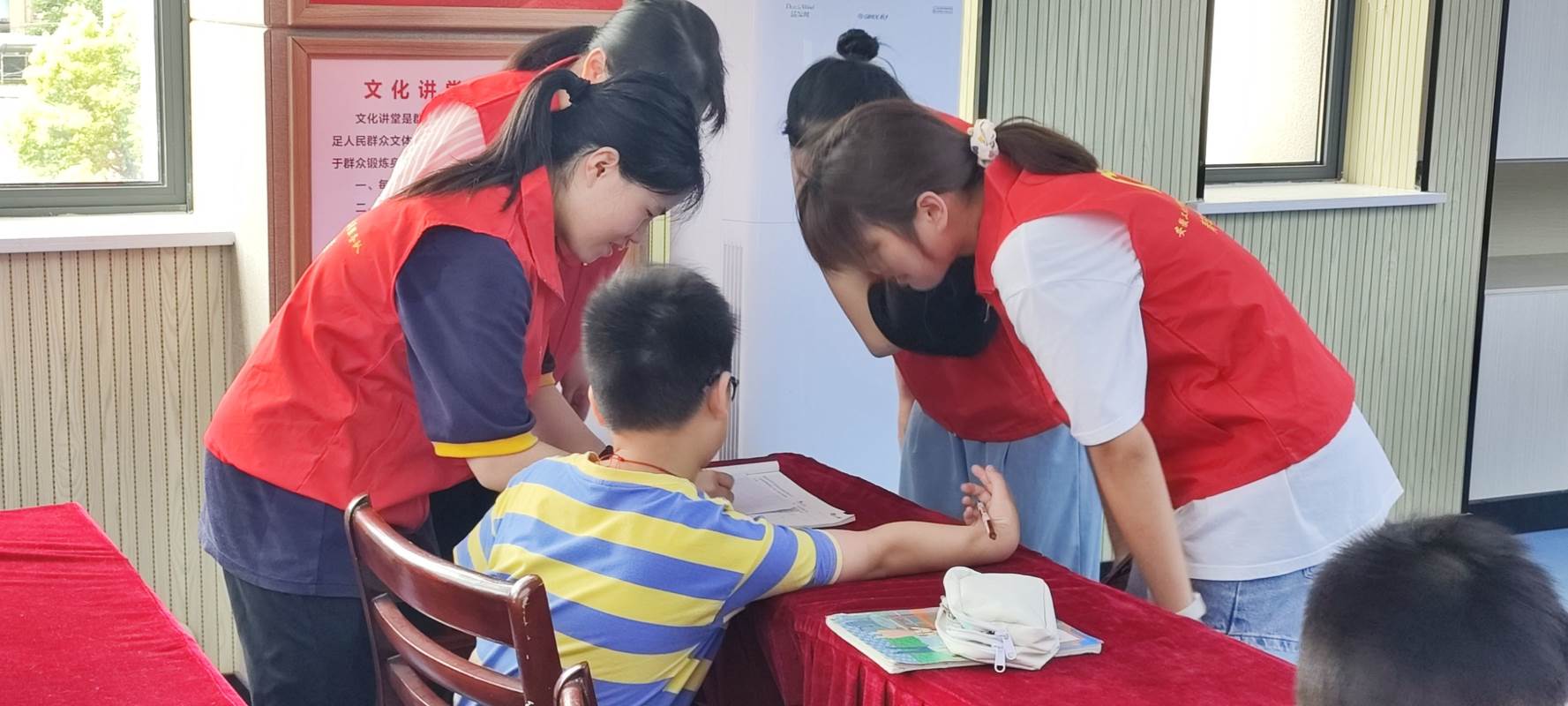禁毒防拐小課堂，志愿服務大愛心