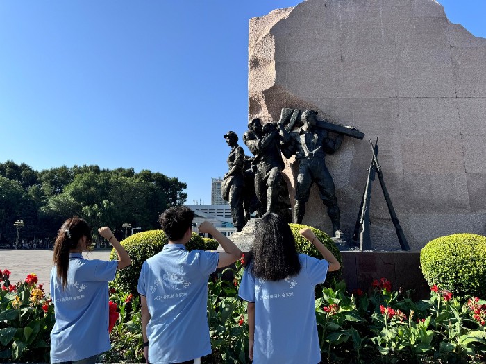 安徽財經(jīng)大學(xué)赴新疆生產(chǎn)建設(shè)兵團“情系天山，軍墾戍疆”暑期社會實踐紀(jì)實