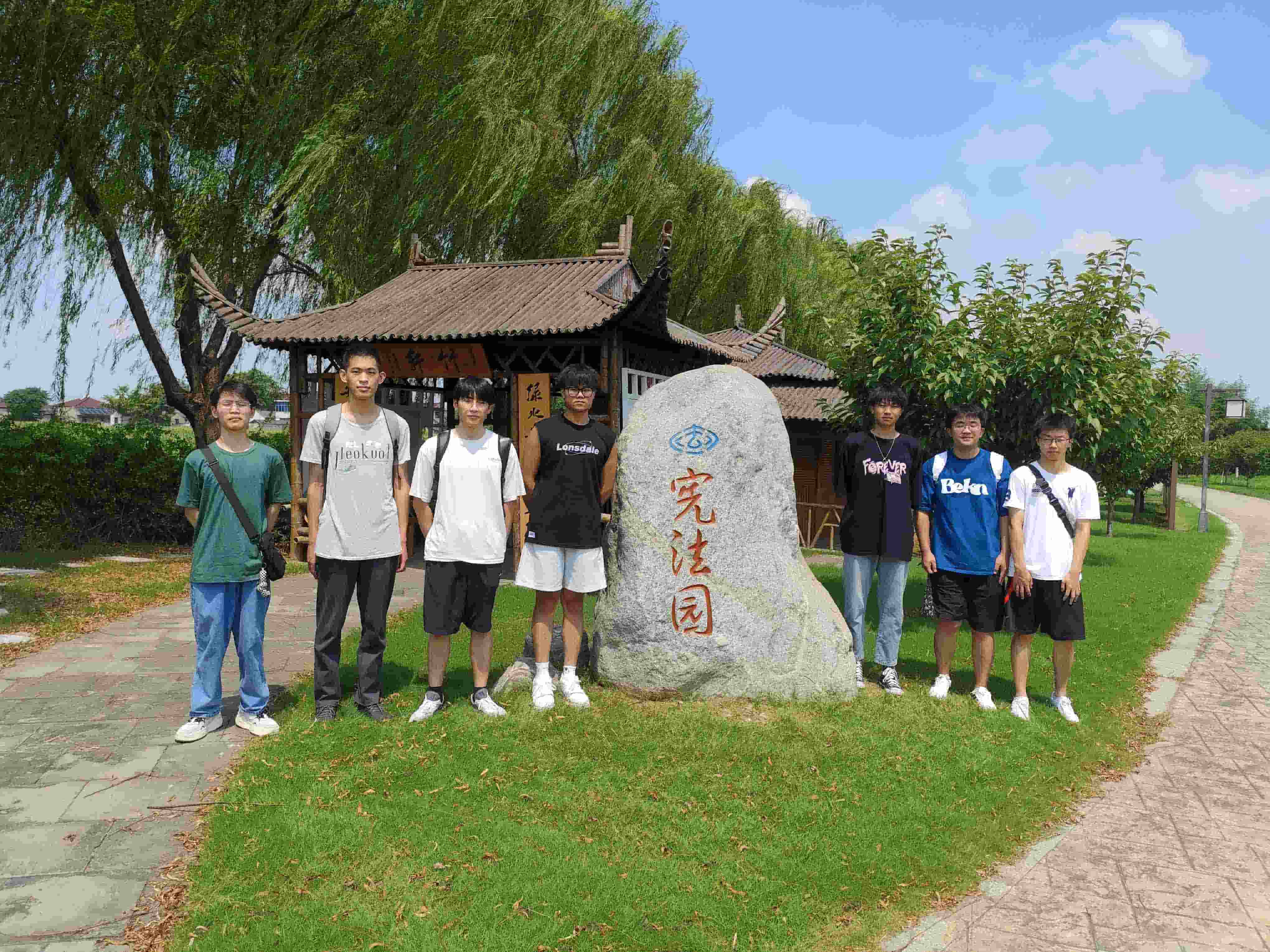 南信大“紅色記憶探尋”小分隊(duì)三下鄉(xiāng)：黨史鑄魂，青春揚(yáng)帆