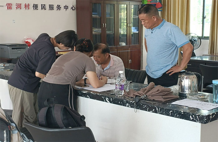 深入田間地頭，關(guān)注農(nóng)戶水稻種植——華中農(nóng)業(yè)大學(xué)赴湖北省監(jiān)利社會實踐調(diào)研團(tuán)隊