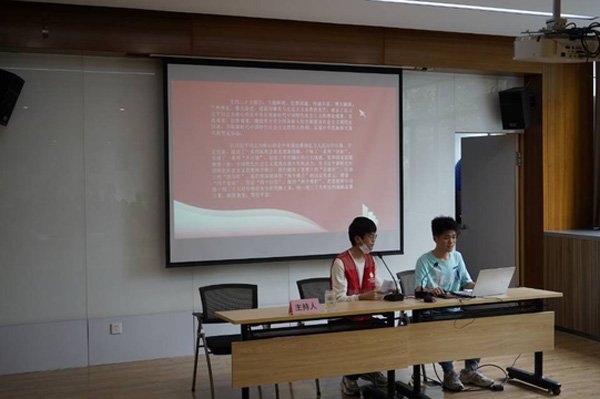 泰院學(xué)子進(jìn)社區(qū):貫徹二十大，奮斗新征程