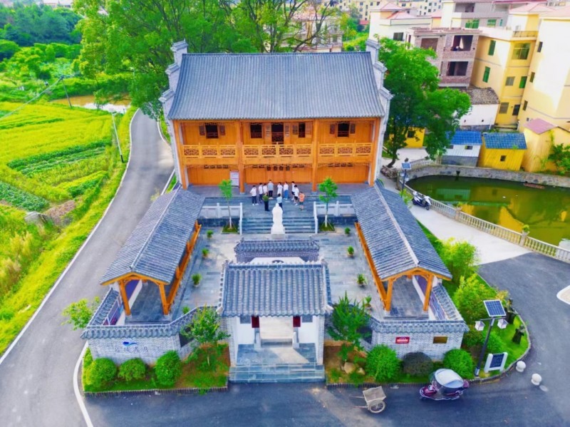 江西農(nóng)大學(xué)子三下鄉(xiāng)：夏日書(shū)院情，支教暖人心