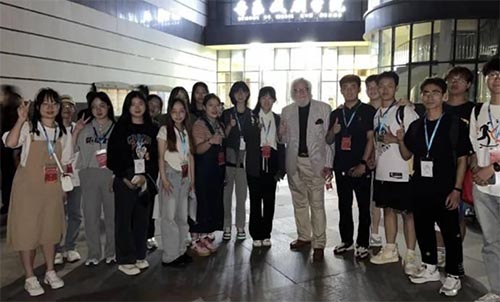 公共管理學(xué)院受邀參與第十五屆女性成長論壇活動(dòng)
