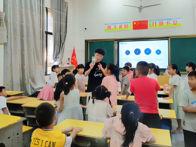 【青春建功，實踐鑄魂】童心相伴同行，共鑄七彩假期——中南大學(xué)湘雅公共衛(wèi)生學(xué)院教育關(guān)愛暑期社會實踐活動正式開始！