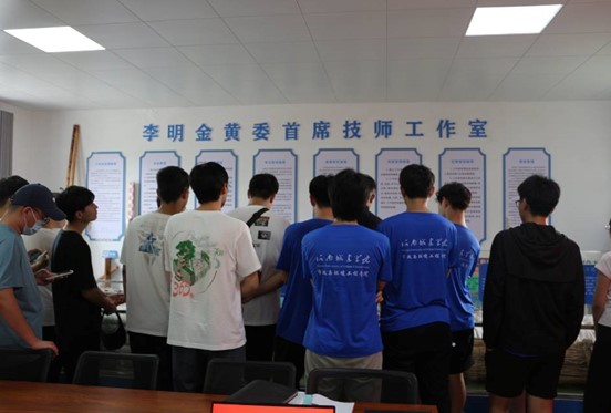學(xué)習(xí)搶險工程，傳播治水理念