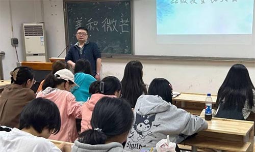 善積微芒，造炬成陽——2022級(jí)寢室長大會(huì)成功召開