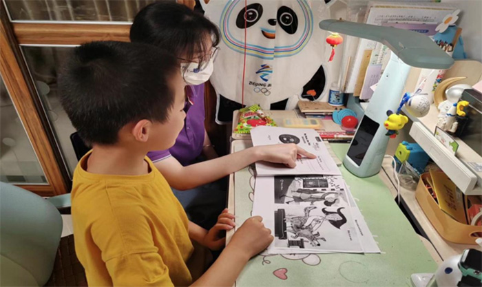實(shí)踐掠影：愛(ài)心陪伴，童趣融融