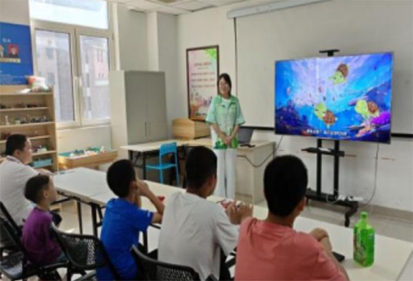 天津科技大學(xué)：“青鴿永翼”實踐團(tuán)赴天津市社區(qū)與小學(xué)開展宣講