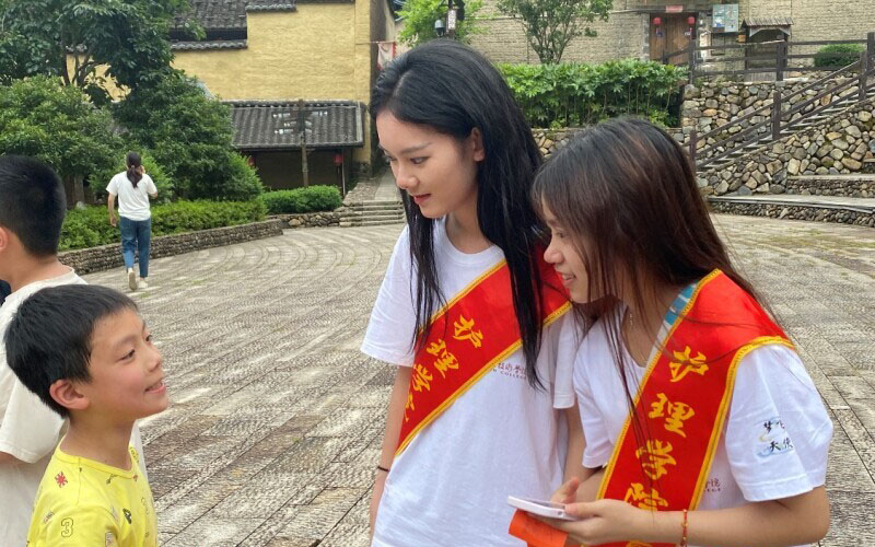 閩衛(wèi)院學子三下鄉(xiāng)：下黨義診守健康，重溫紅色記憶，筑牢信仰