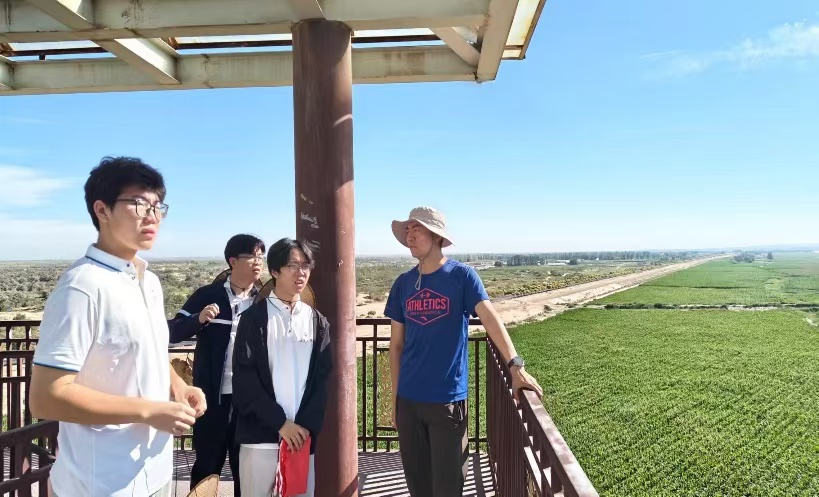 參觀曉生態(tài)變化 座談促校企交流丨長大學子赴內(nèi)蒙社會實踐