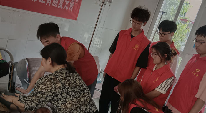 關(guān)愛(ài)老人健康，傳遞關(guān)懷之心