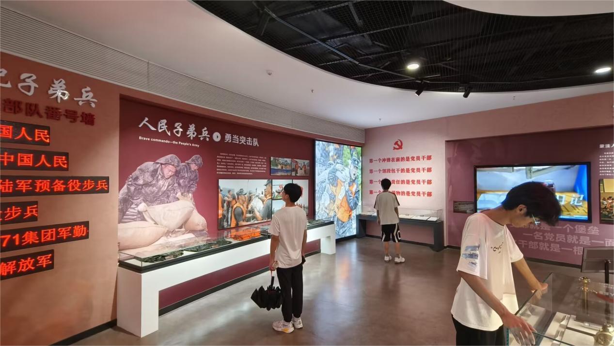 弘揚(yáng)抗洪精神，綻放青春色彩，巢湖學(xué)院學(xué)子赴阜南縣王家壩開展社會(huì)實(shí)踐活動(dòng)