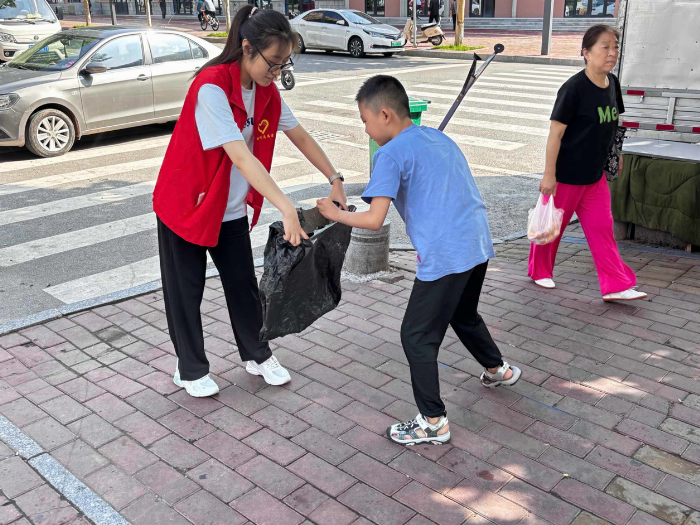 西安建筑科技大學(xué)赴陜西省銅川市耀州區(qū)支教暑期社會(huì)實(shí)踐團(tuán)開(kāi)展“情暖童心”專項(xiàng)實(shí)踐活動(dòng)