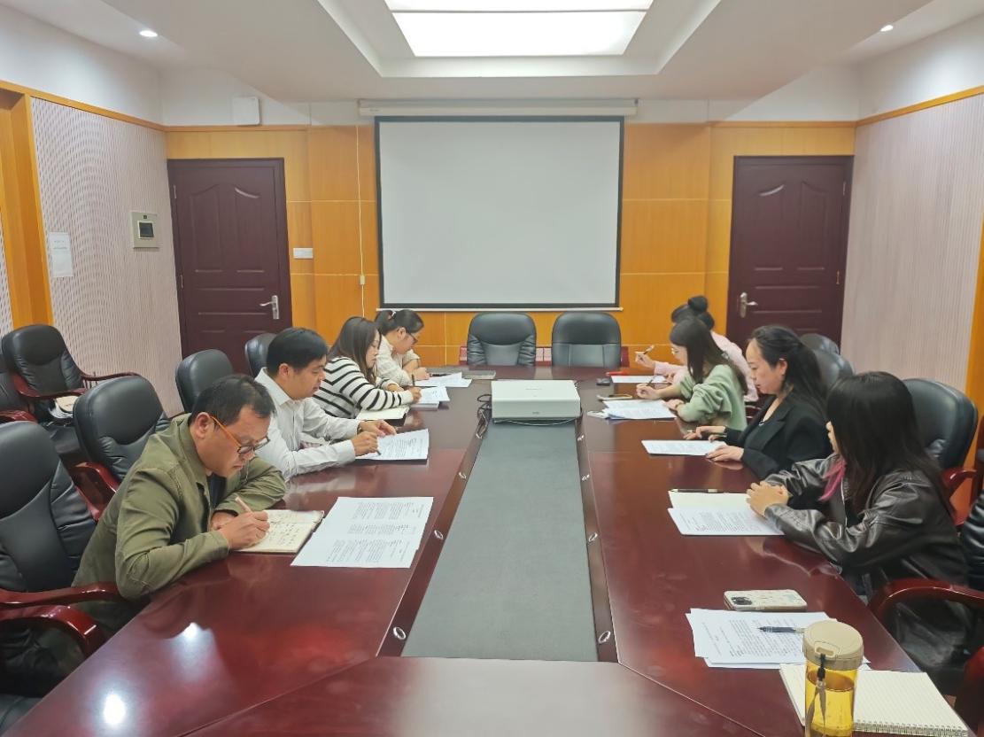 法學(xué)學(xué)部研究生赴湘潭大學(xué)技術(shù)轉(zhuǎn)移中心、知識產(chǎn)權(quán)信息服務(wù)中心調(diào)研知識產(chǎn)權(quán)轉(zhuǎn)化情況
