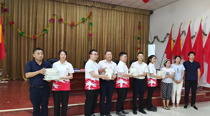 “推廣普及林果精深加工先進實用技術，努力促進科技成果轉化”宣講團赴且末縣開展三下鄉(xiāng)暑期社會實踐活動