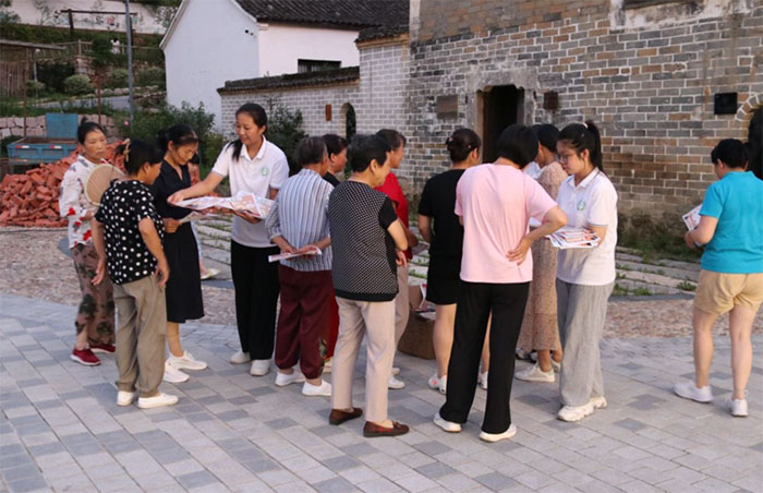 淮師學(xué)子三下鄉(xiāng)：讓法律走進(jìn)生活，助力美好鄉(xiāng)村