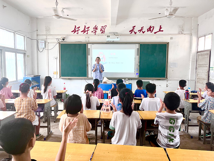 南京財經(jīng)大學(xué)：音樂撥動心弦，溫情律動精彩