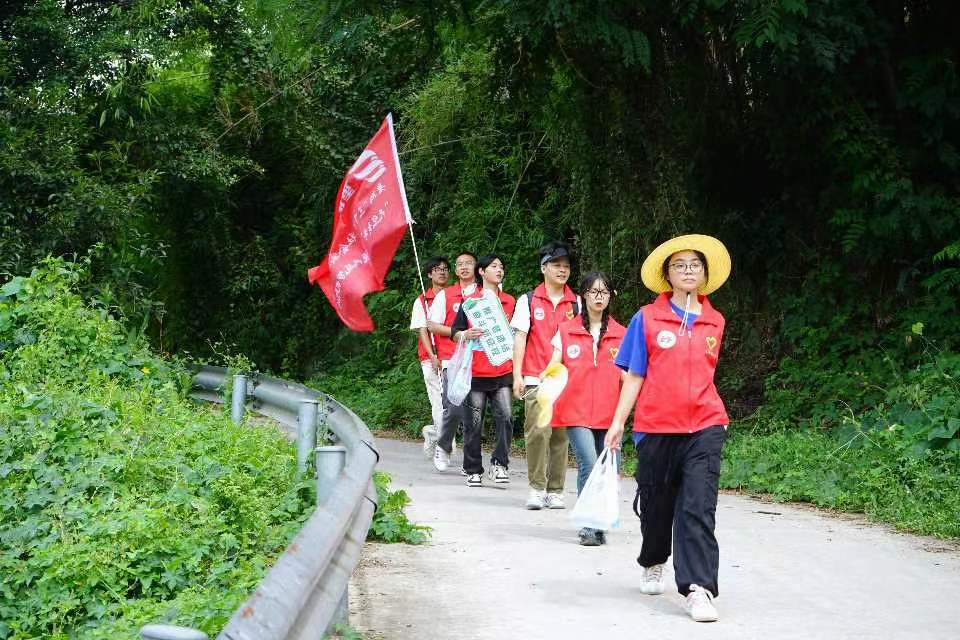 推普筑未來，繪頌譜華章——“天空青年”筑夢實(shí)踐團(tuán)推普助力鄉(xiāng)村振興