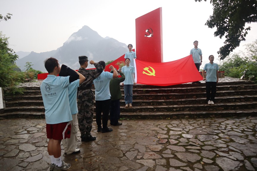 重外院學(xué)子三下鄉(xiāng)|“青年紅色筑夢(mèng)之旅”：尋訪紅色足跡，