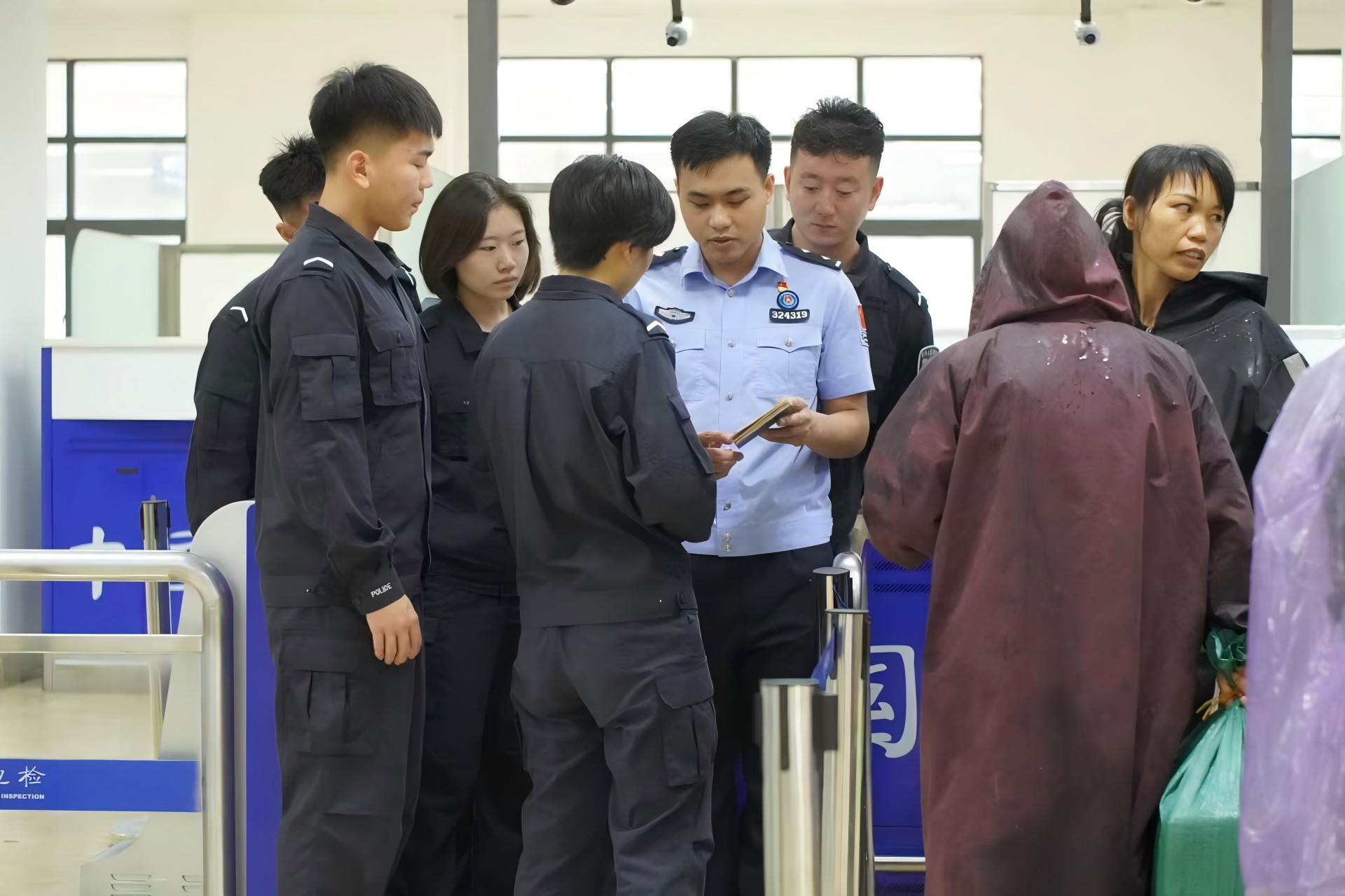 追尋紅跡涉邊境，口岸研學(xué)鑄警魂