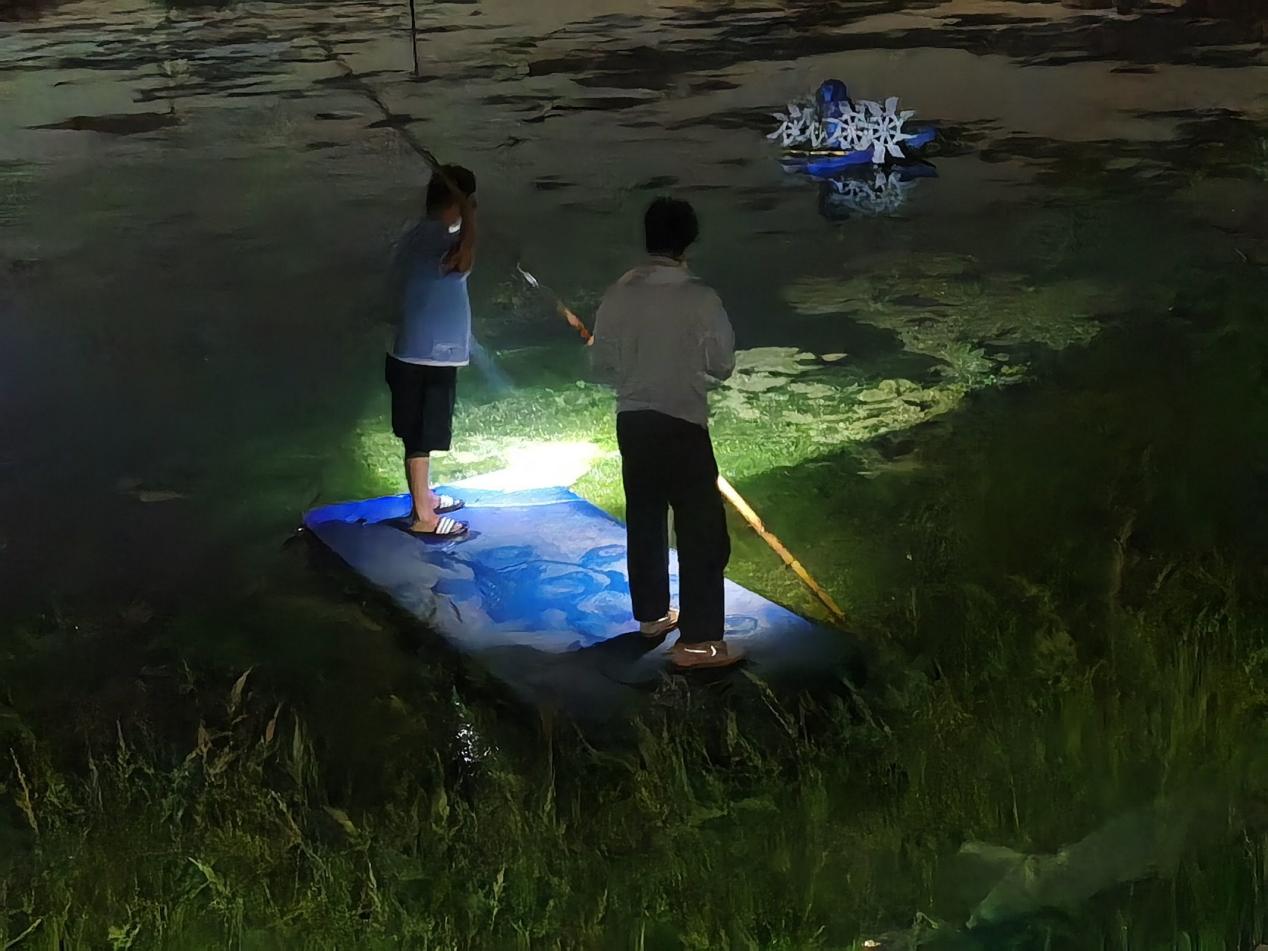 蘇州學(xué)子三下鄉(xiāng)：拂曉初照干勁足，漁歌唱晚詩意濃