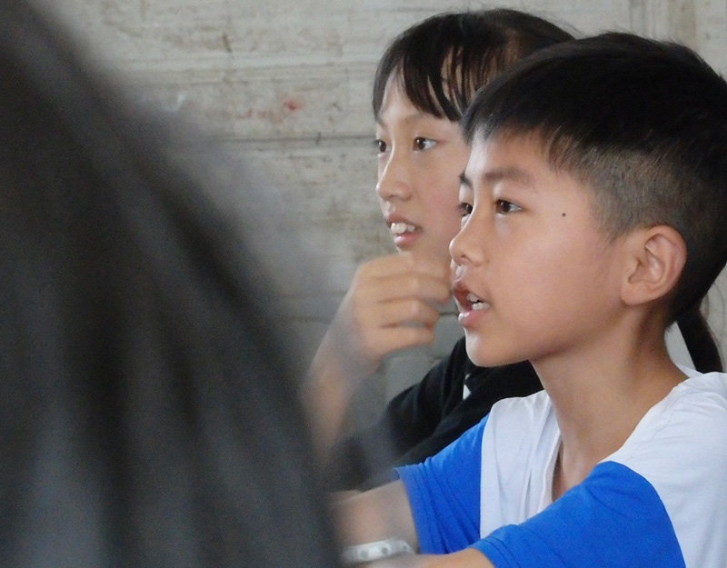 南財學(xué)子三下鄉(xiāng)：螢火微光，融情劉李