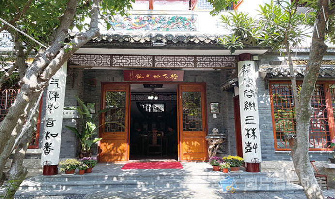 南財(cái)學(xué)子三下鄉(xiāng) 悠悠文墨貫古今，雅韻梅園香如故