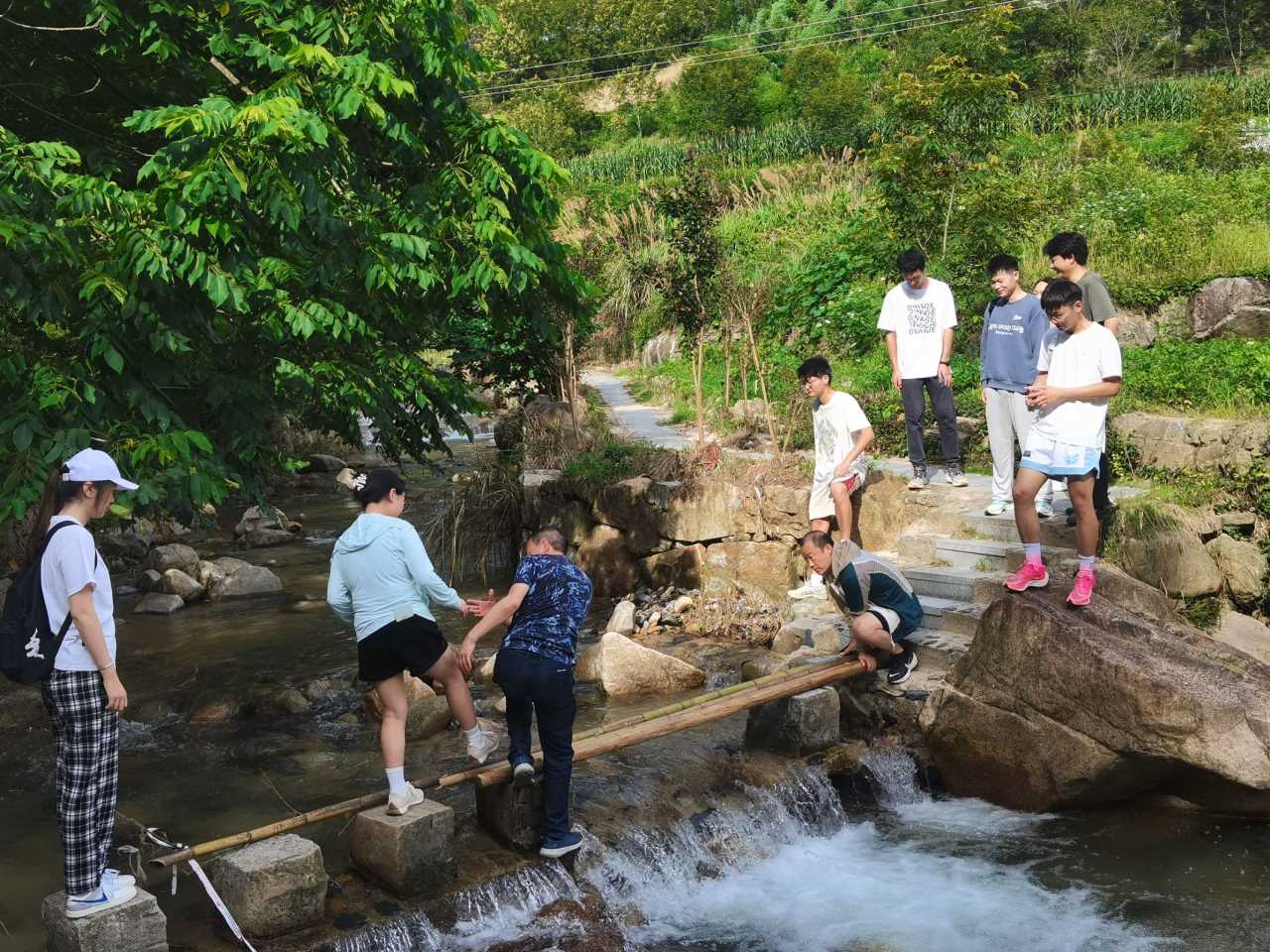 南財學子三下鄉(xiāng)：走進績溪核桃，助力產(chǎn)業(yè)騰飛
