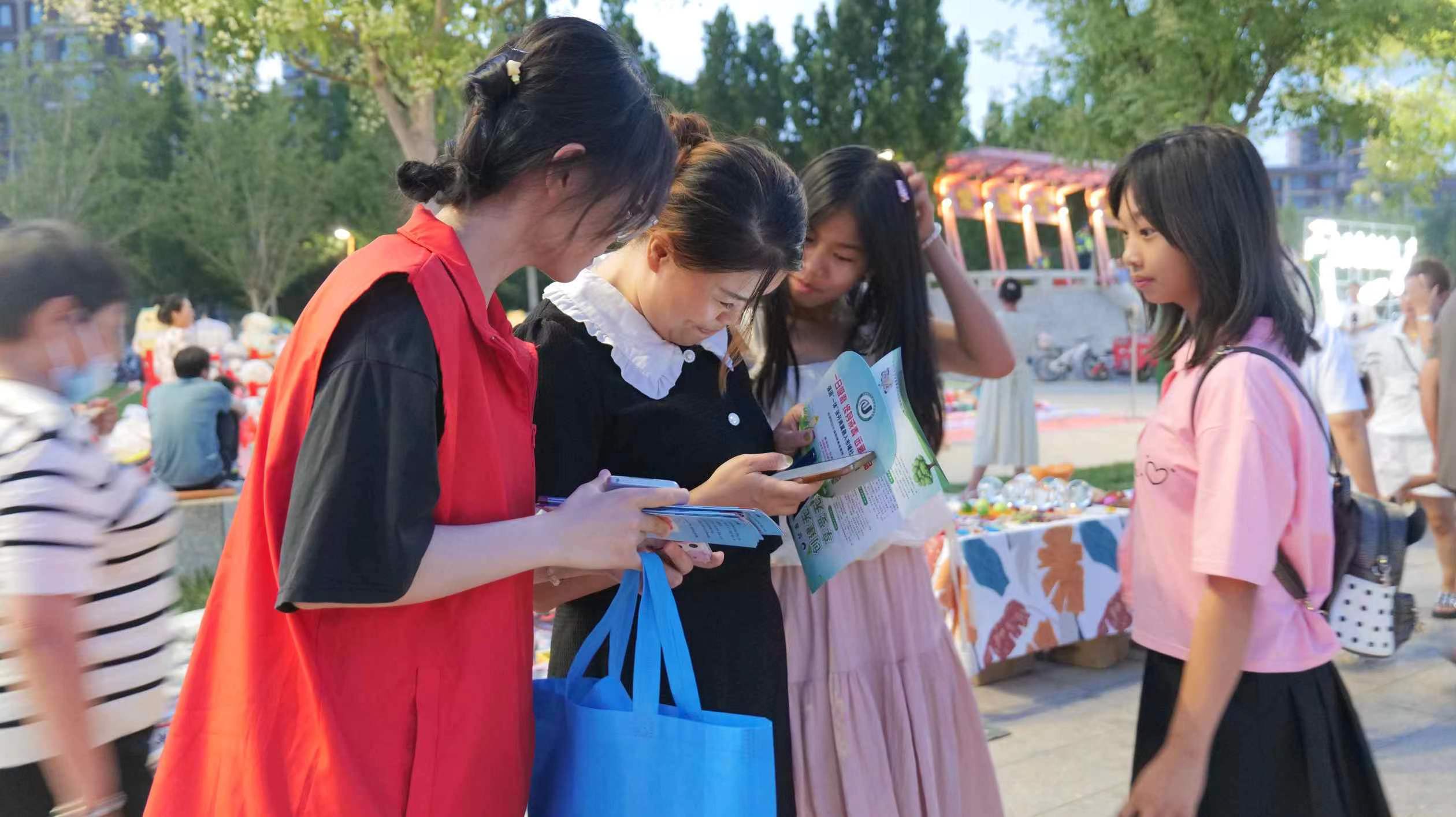 塔里木大學(xué)暑期三下鄉(xiāng)—遠(yuǎn)離毒品陰霾，共筑防艾長城