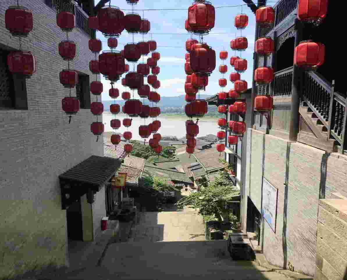 重人科學(xué)子三下鄉(xiāng)：古鎮(zhèn)傳鹽運，啰調(diào)創(chuàng)新聲