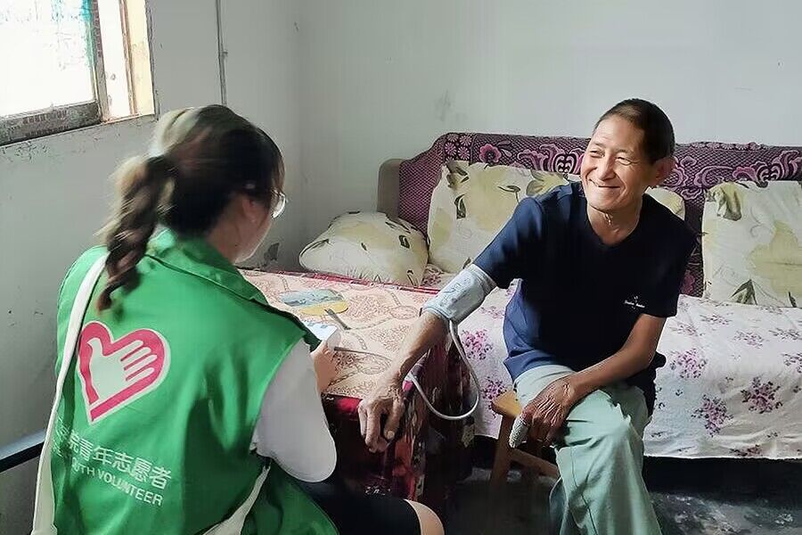 銅院學(xué)子三下鄉(xiāng)：心系尖巖振興，助力希望工程