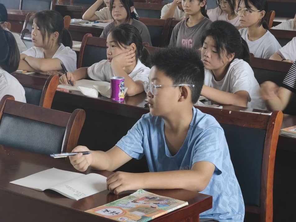 合肥大學(xué)能源材料與化工學(xué)院“三葉草照亮鄉(xiāng)村夢，攜手共譜教育曲”暑期三下鄉(xiāng)社會實(shí)