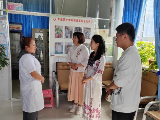 人民心上放，血壓手中量