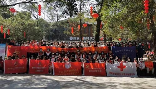 青春暖夕陽，急救照人間