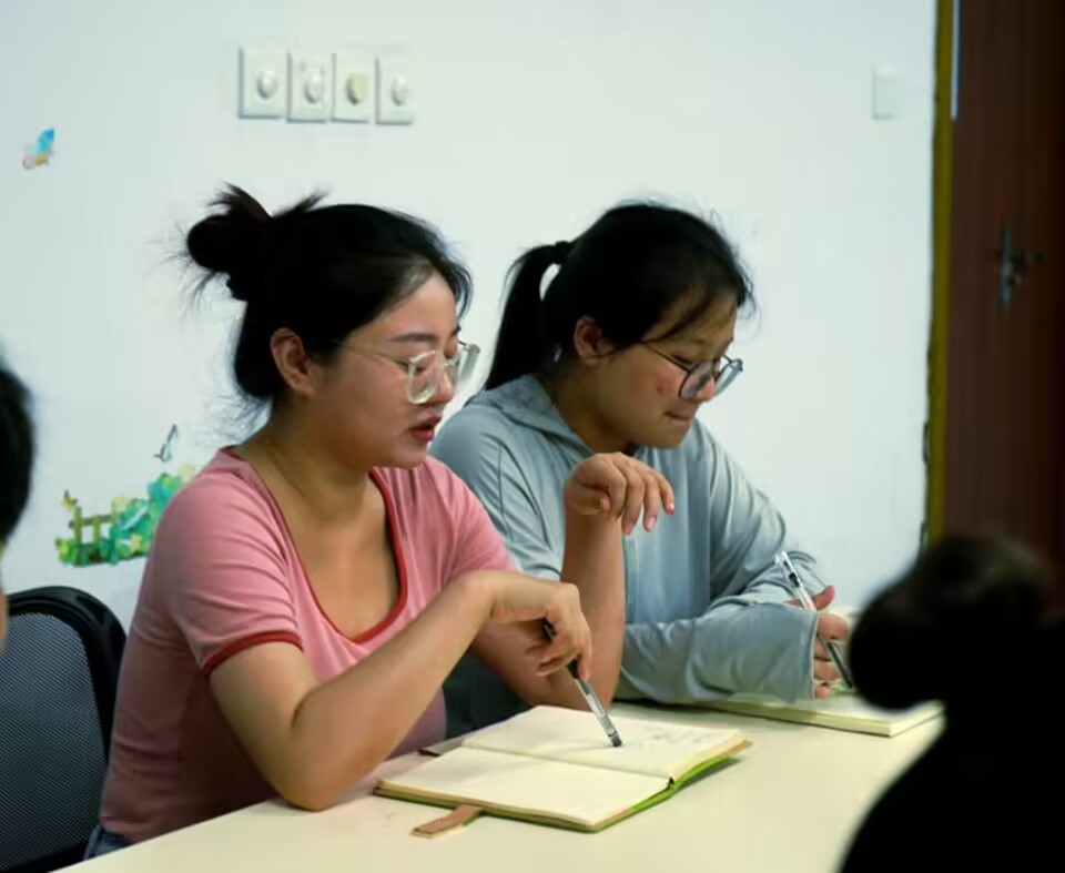 移通學(xué)子三下鄉(xiāng)：筆墨鄉(xiāng)村染，志愿服務(wù)行