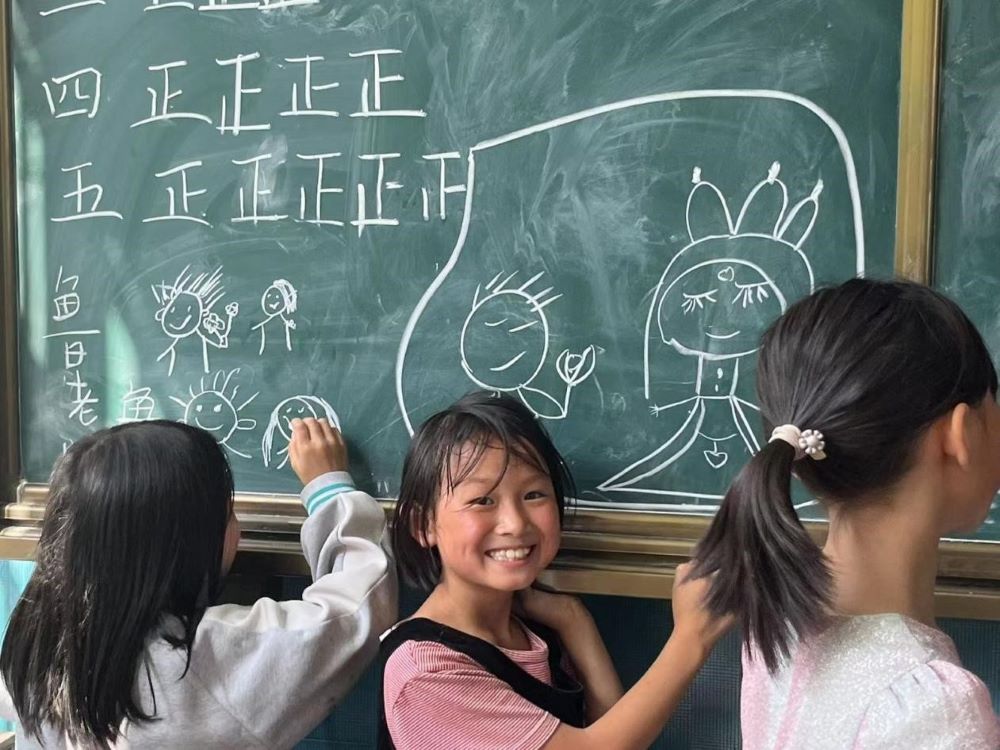 跨千里赴云南，只為赤子笑顏