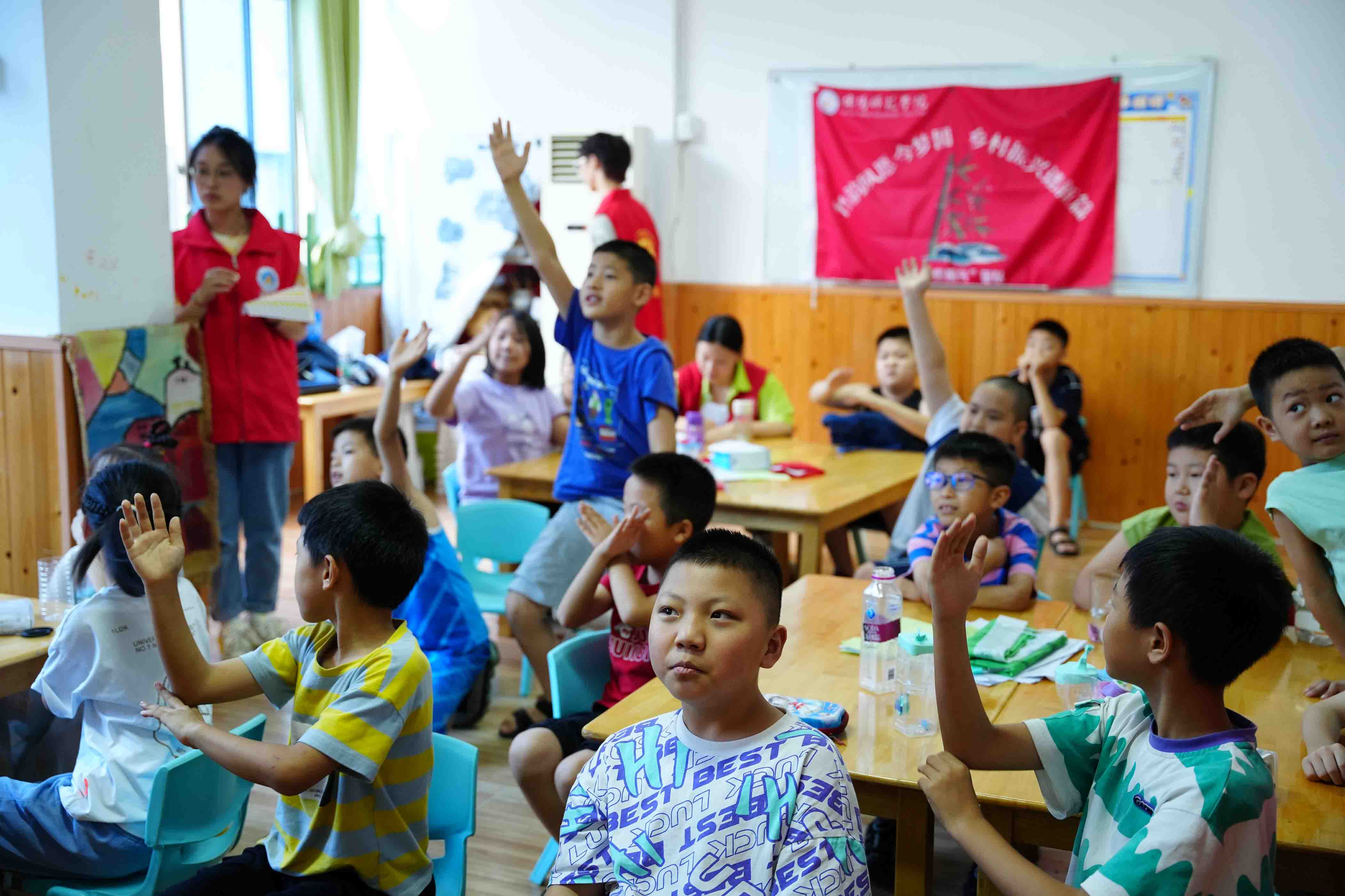 六育托舉童心，文明沁潤童年
