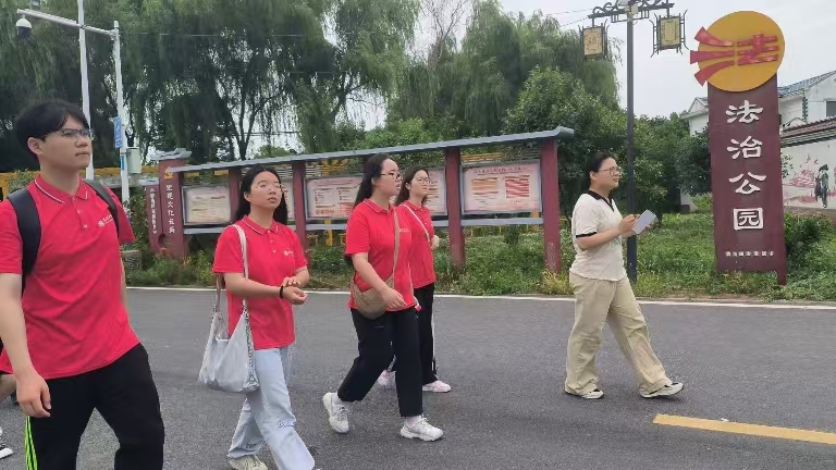 民族團結：關愛老人，共筑和諧社區(qū)