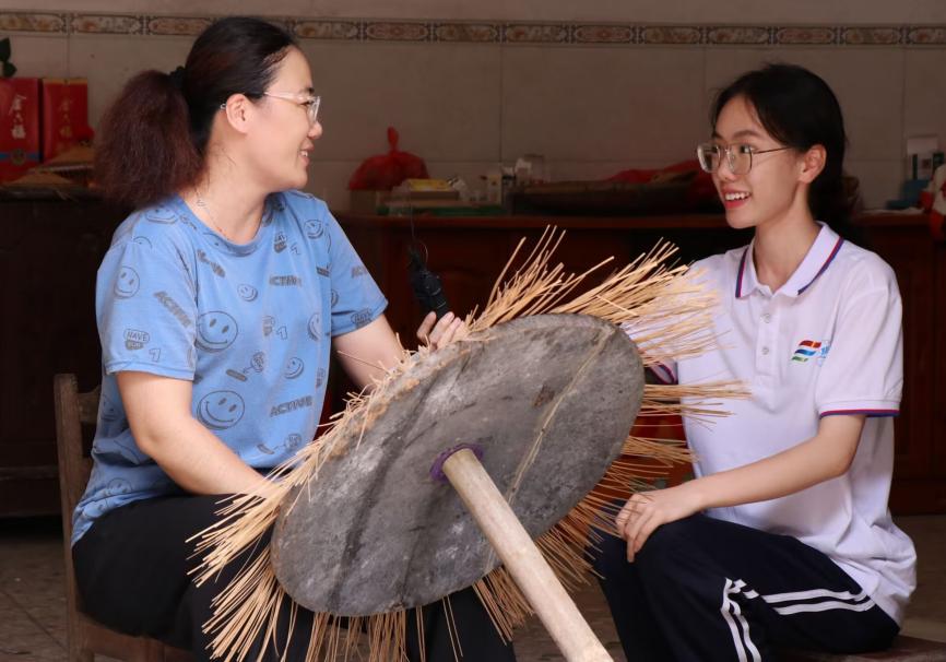 學藝花竹帽，織夢民族情