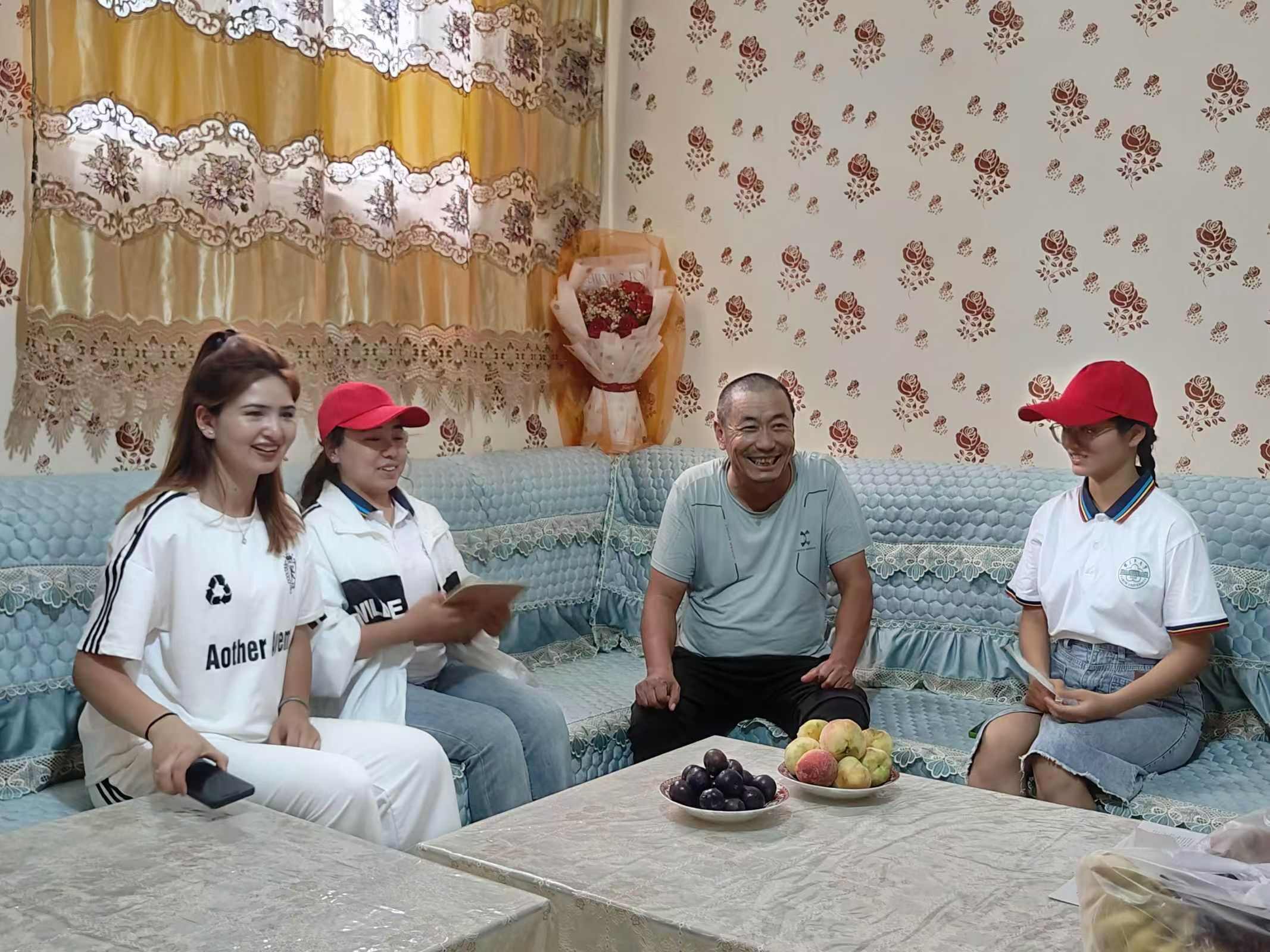 塔大學子三下鄉(xiāng)|為愛留疆，促進民族團結