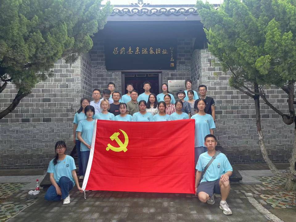 安徽中醫(yī)藥大學中醫(yī)學子三下鄉(xiāng)感悟：下鄉(xiāng)之路，增信之途