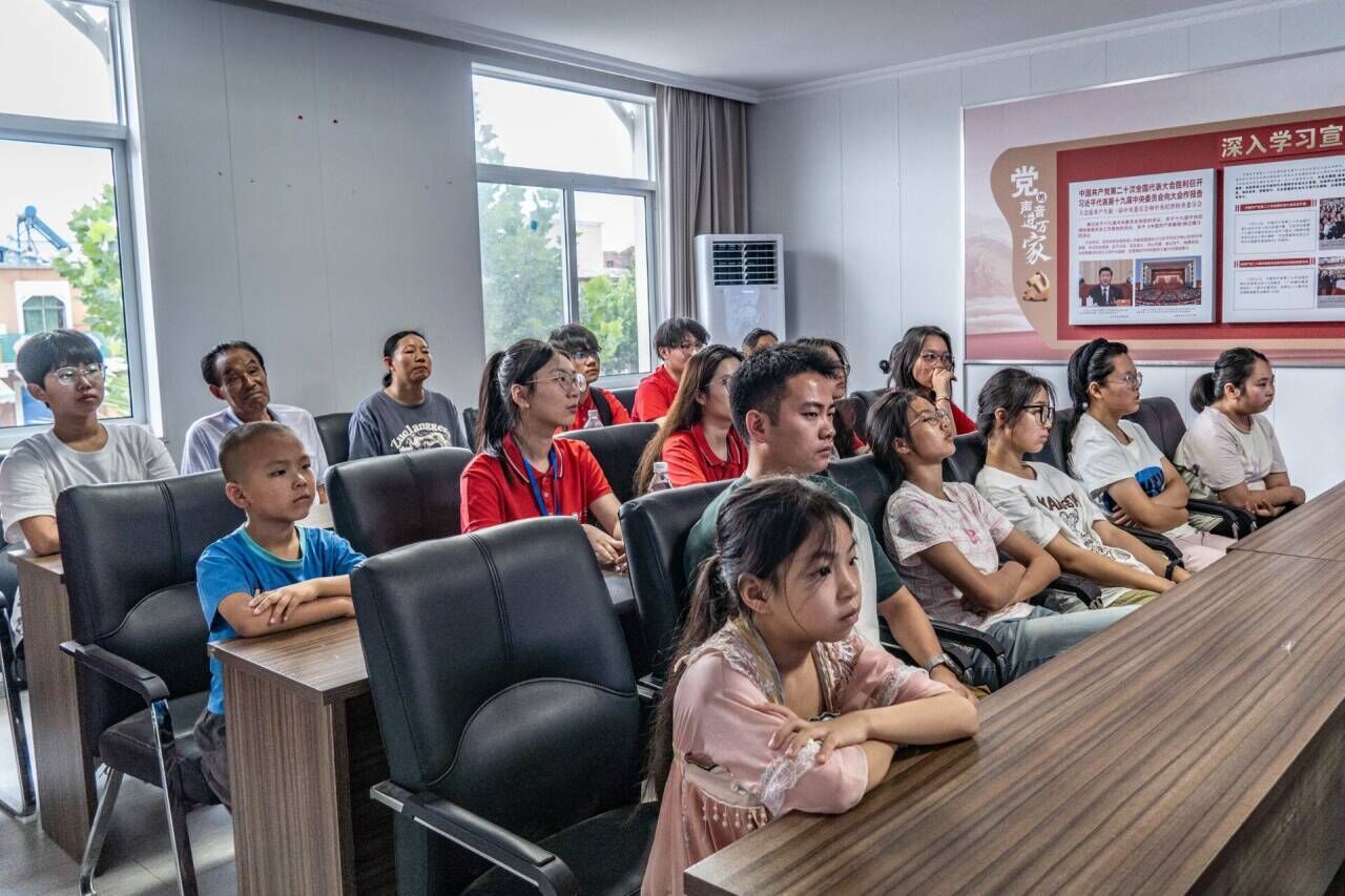 民族團結：攜手并進，共鑄民族魂