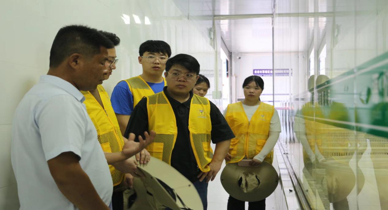 “展貴港風(fēng)韻，傳民族文化”微光志愿行社會(huì)實(shí)踐總結(jié)