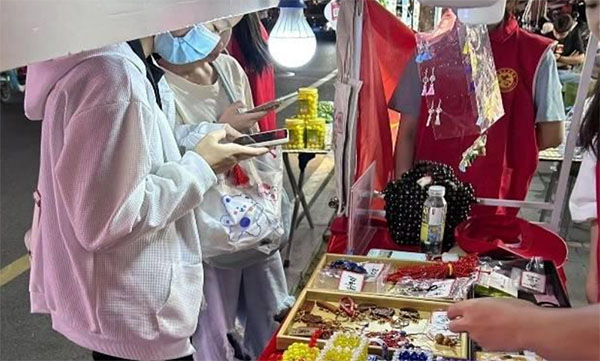 閩江學院大學生為社會福利填份力，爭當志愿服務生力軍