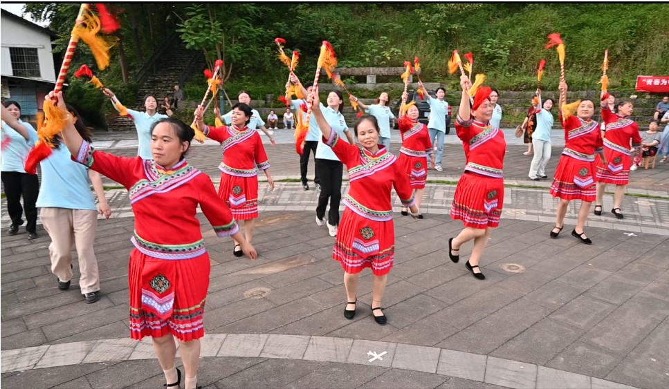 多彩課堂進(jìn)鄉(xiāng)村，文化振興有你我